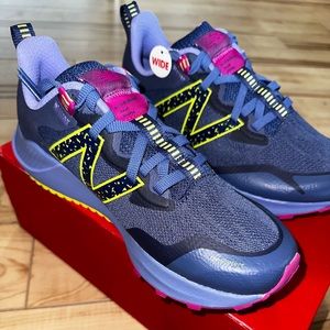 NEVER WORN 💓 New Balance Size 8 Wide